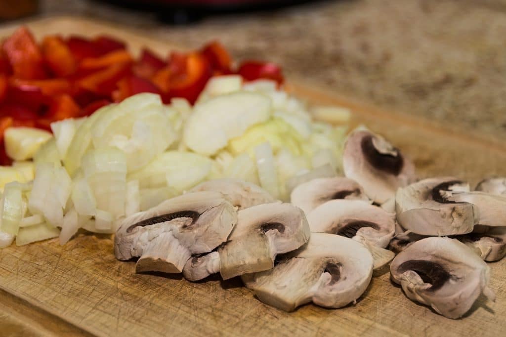 mushrooms are a great low calorie, weight loss grocery list food