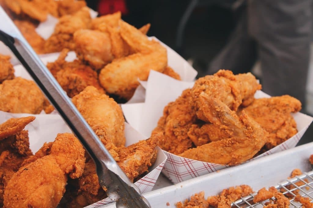 most fried chicken is not a great low-calorie fast food option