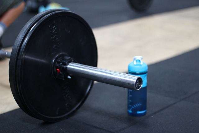 You are currently viewing How Much Does a Barbell Actually Weigh? (Full Guide)